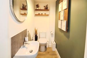 RUBENS CLOSE- click for photo gallery